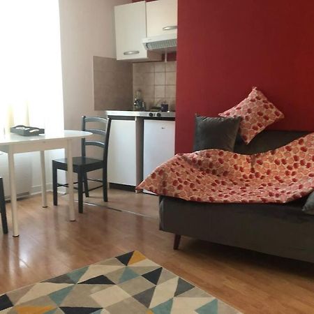 Le Petit Poitevin Appartamento Poitiers Esterno foto